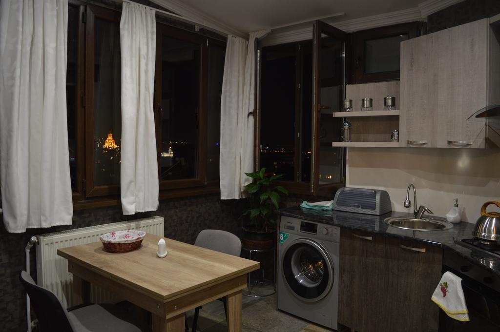 Ferienwohnung Terasa Mtacminda Tbilisi Exterior foto