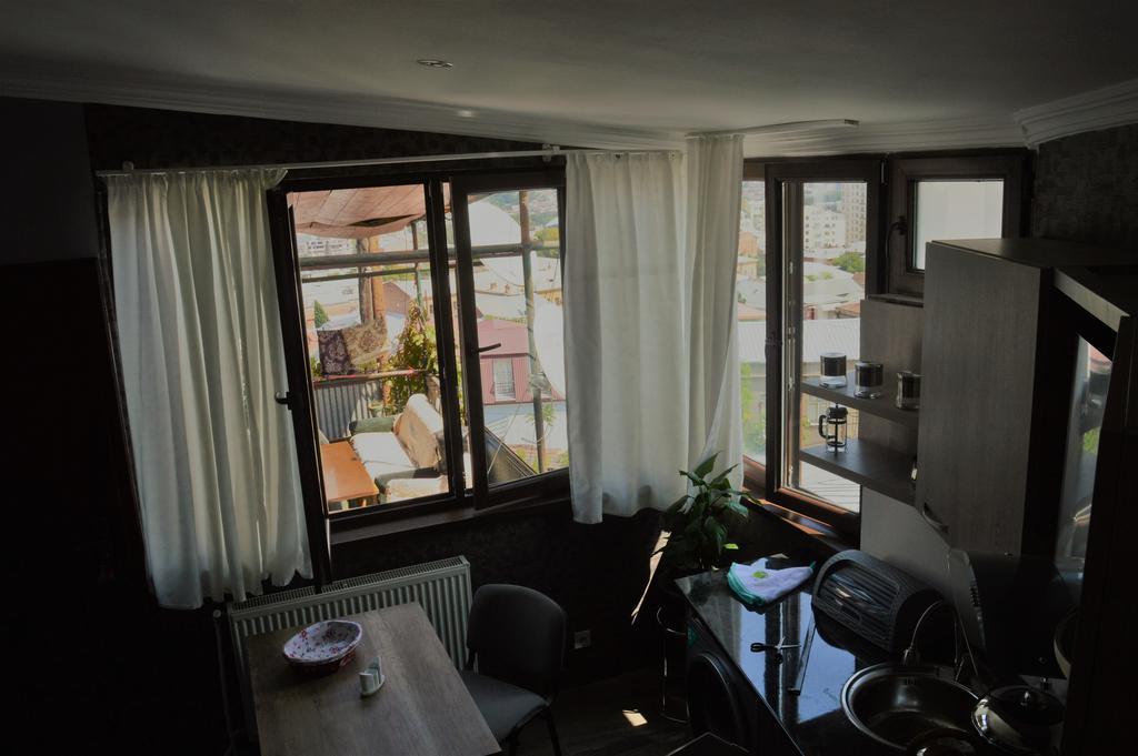 Ferienwohnung Terasa Mtacminda Tbilisi Exterior foto